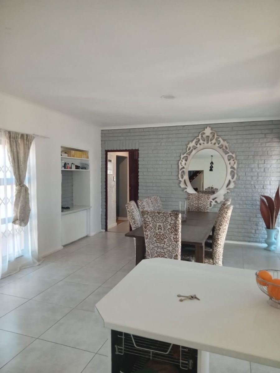 4 Bedroom Property for Sale in Flamwood North West